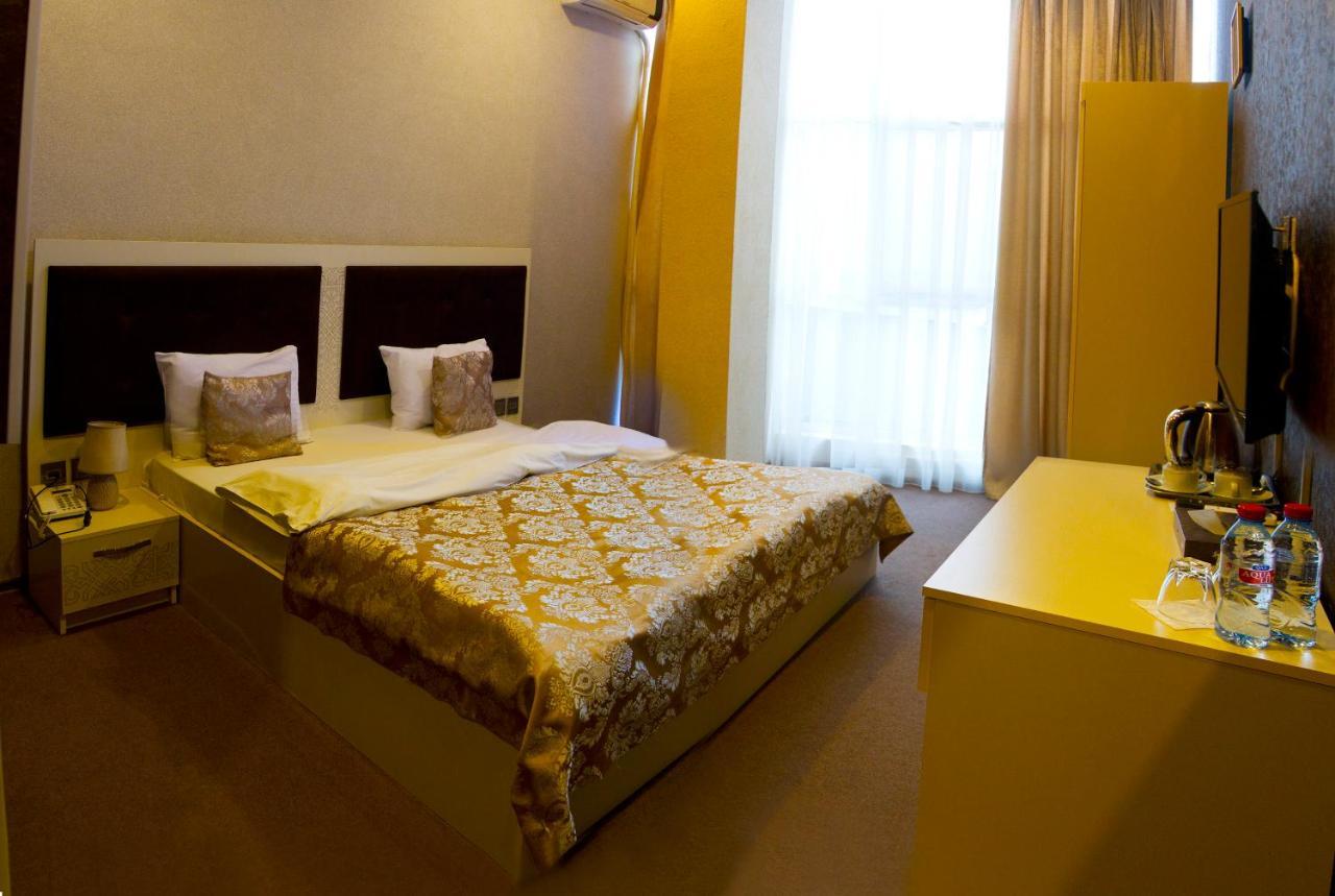 Center Khagani Hotel Baku Bagian luar foto