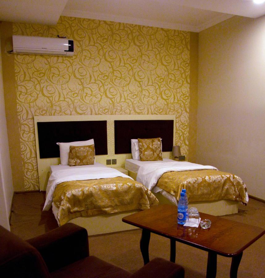 Center Khagani Hotel Baku Bagian luar foto