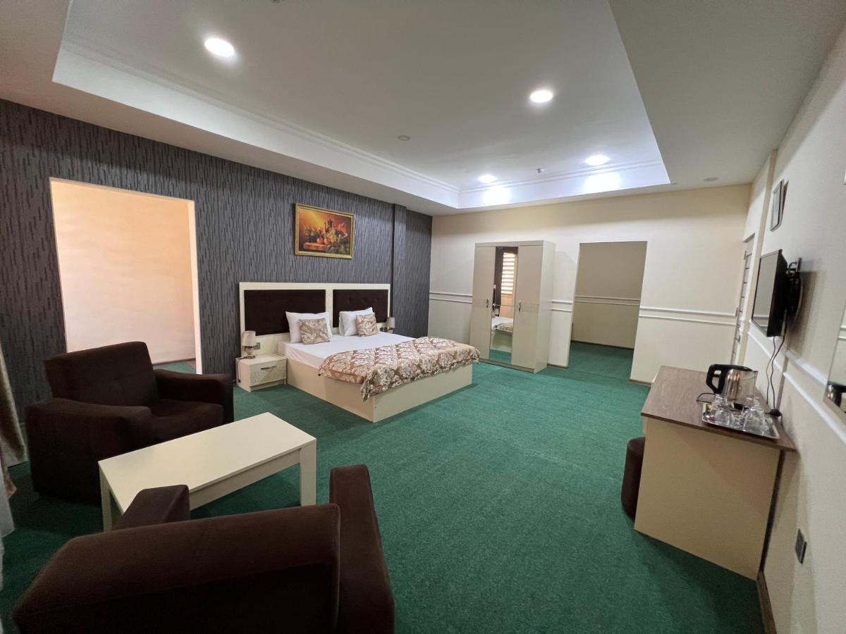 Center Khagani Hotel Baku Bagian luar foto