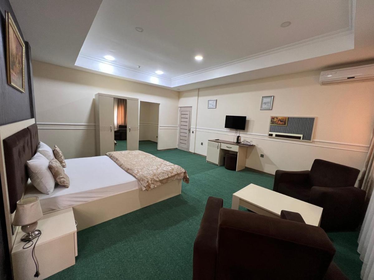 Center Khagani Hotel Baku Bagian luar foto