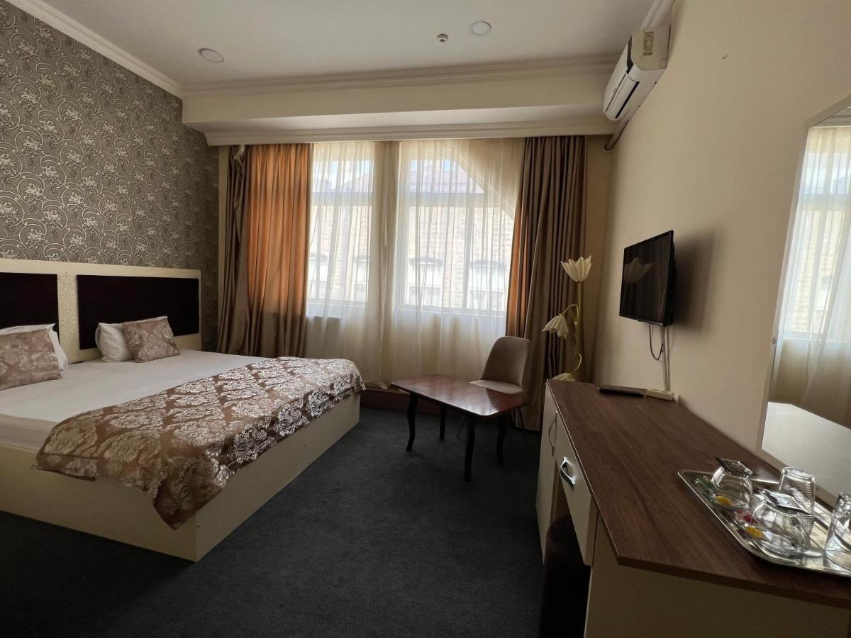 Center Khagani Hotel Baku Bagian luar foto